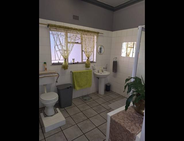 4 BEDROOM HOUSE FOR SALE IN VRYBURG